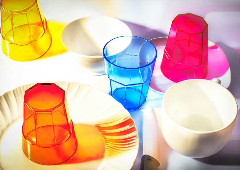 Plastic dinner and drinkware. Photo by Marco Palumbo.