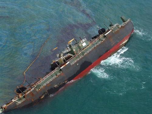 FSO Safer: The ageing oil tanker is a time bomb on Yemen’s coast FSO Safer: The ageing oil tanker is a time bomb on Yemen’s coast