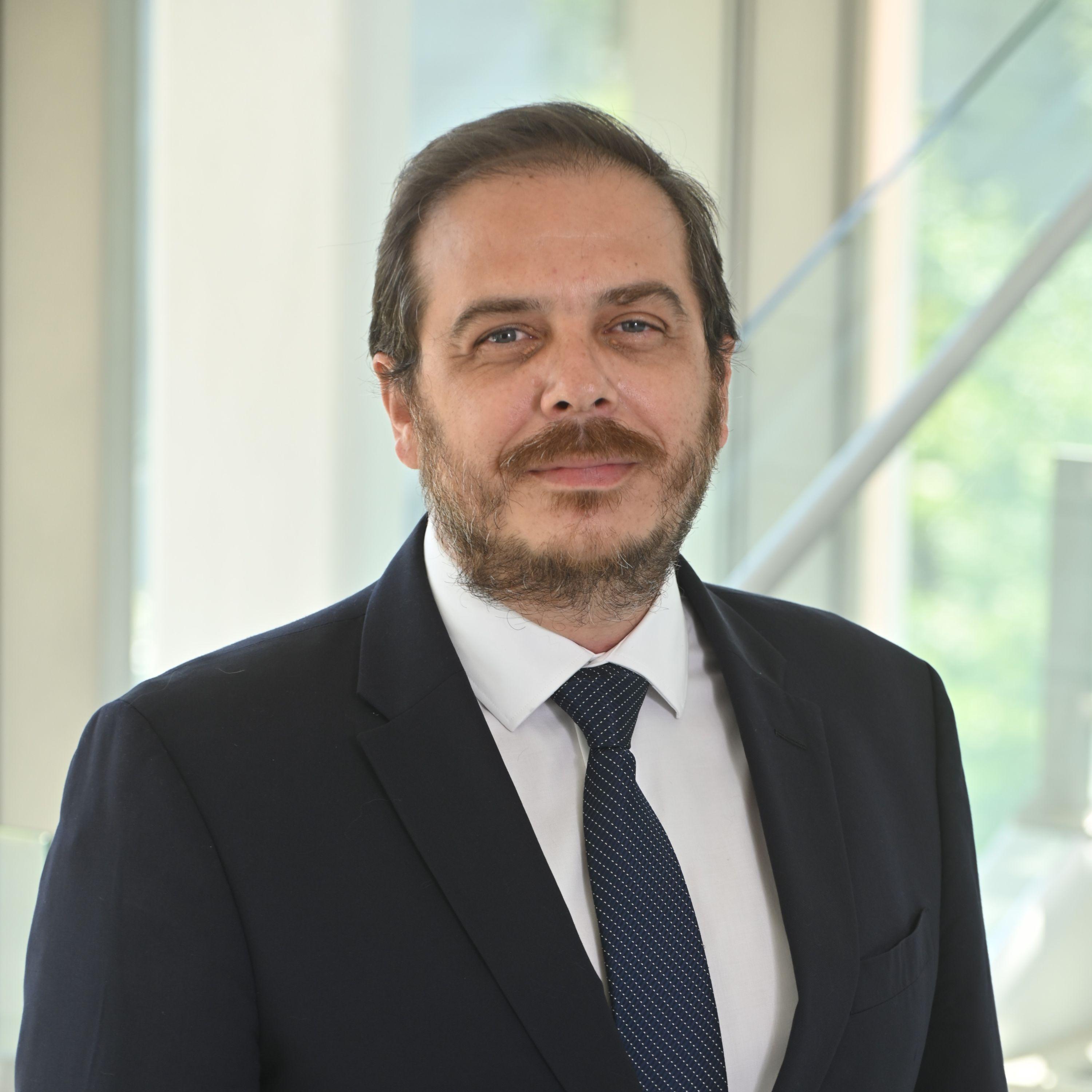 Andres Izquierdo Andres Izquierdo